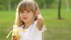 Banana per anziani e bambini